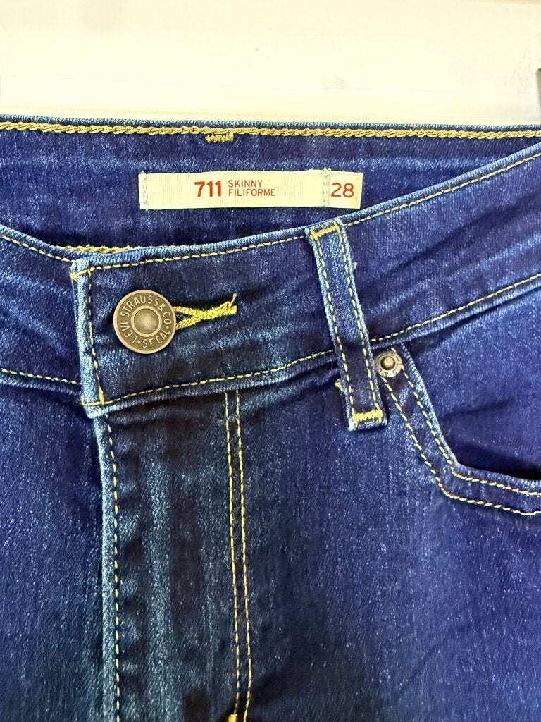 Levi's Women's 711 Skinny Jeans