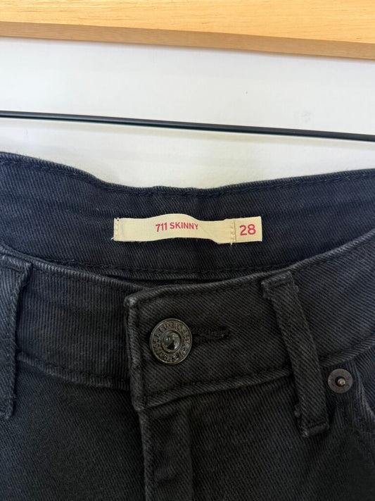 Levi's Women's 711 Skinny Jeans in Black