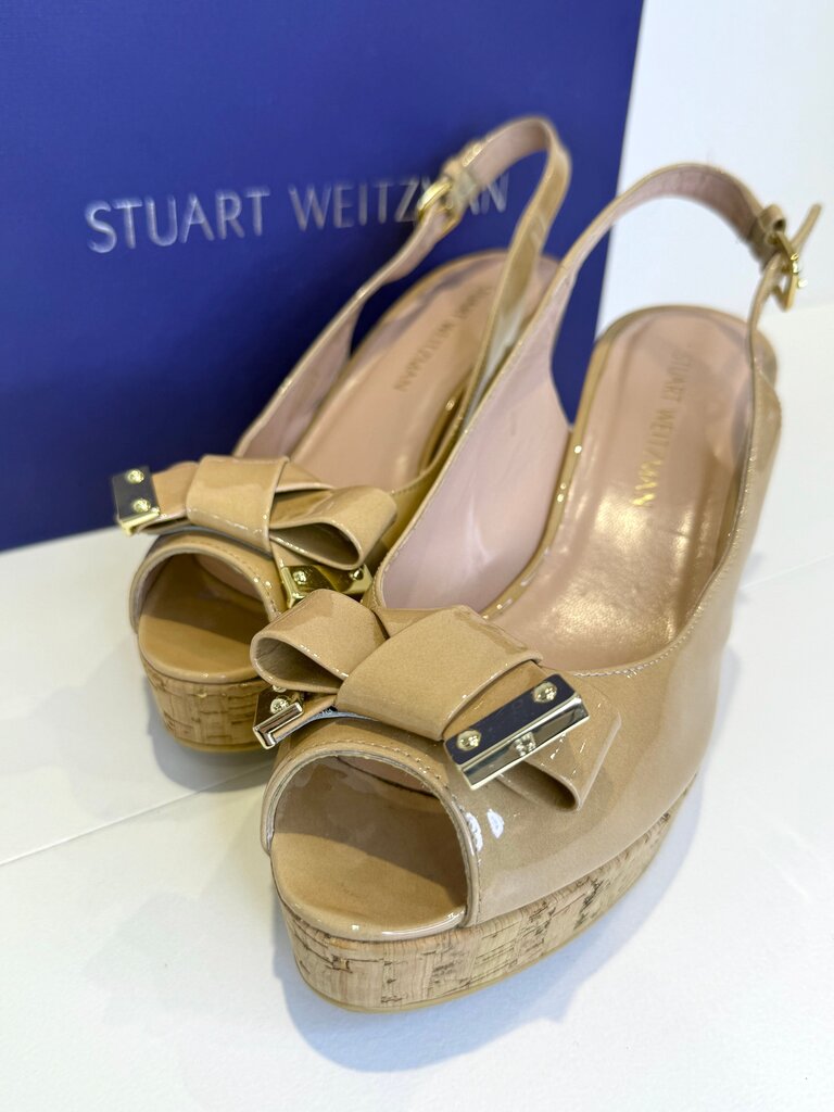 Stuart Weitzman Beige Patent Leather Wedge Sandals with Bow