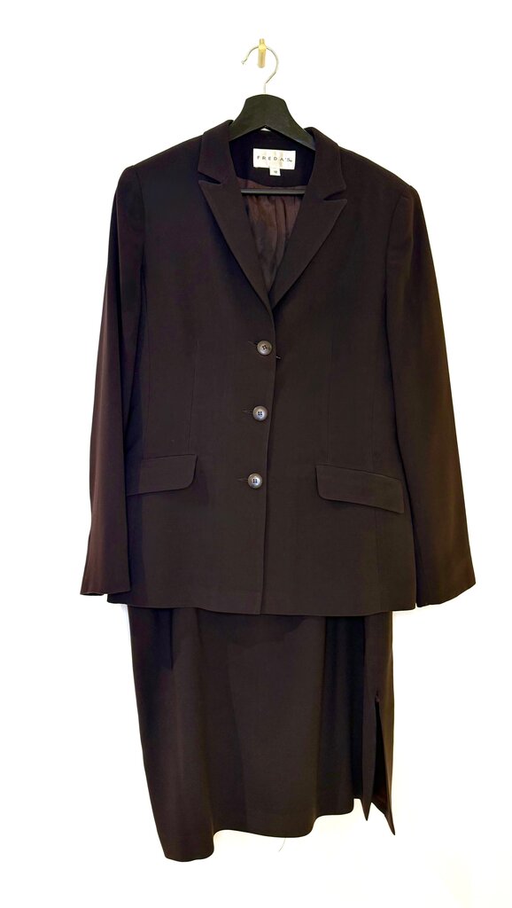 Freda's Women's Black Blazer and Skirt Set