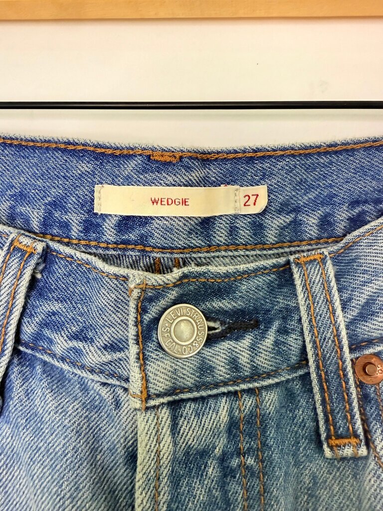 Levi's Wedgie Fit Jeans